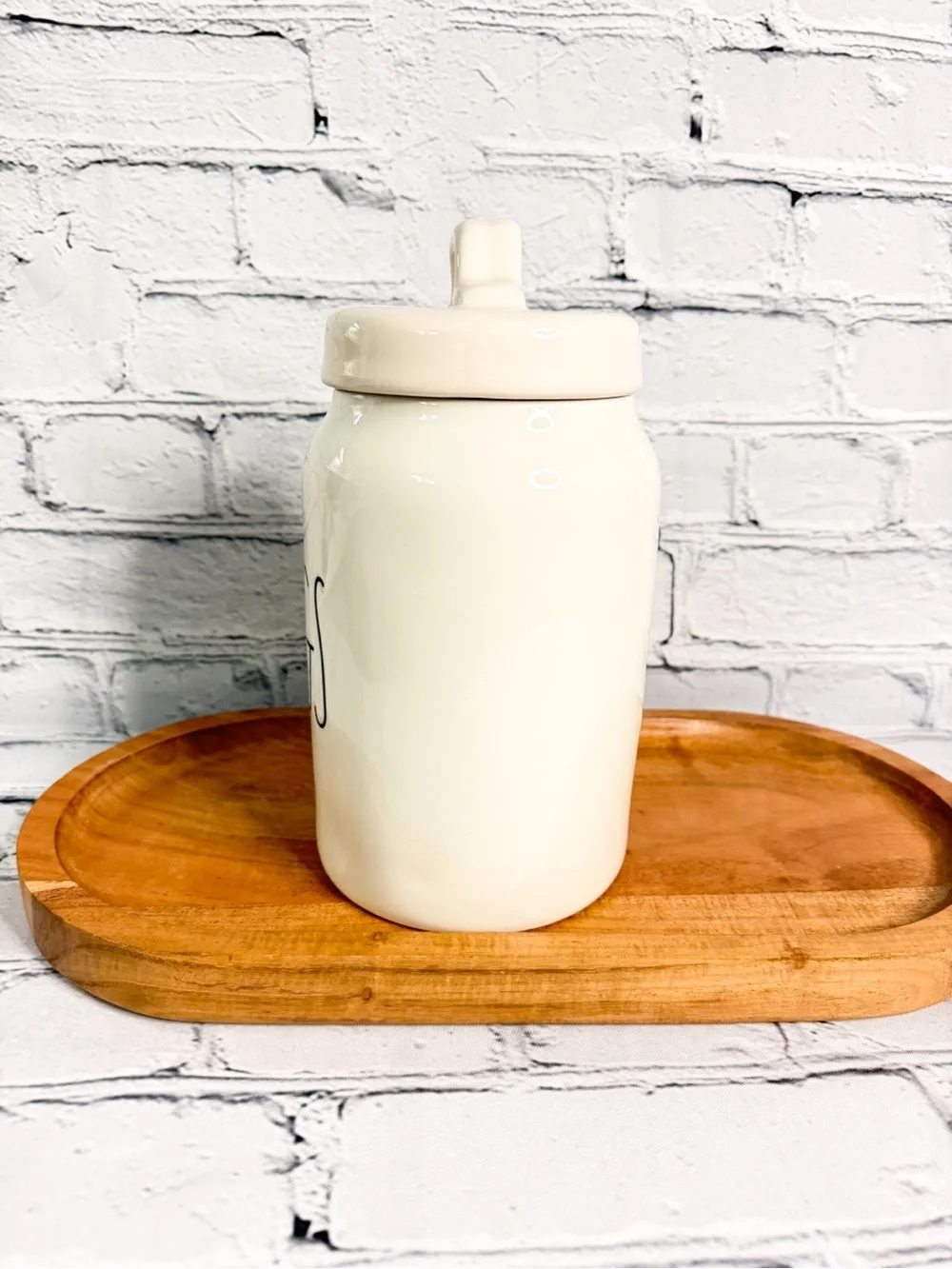 Ceramic 'HUGS' Kitchen Canister - Cream